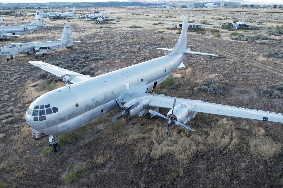 Algunos aviones antiguos acaban en museos. Estos se subastan desde 25 dólares por un alquiler impago 1 1200 800 2